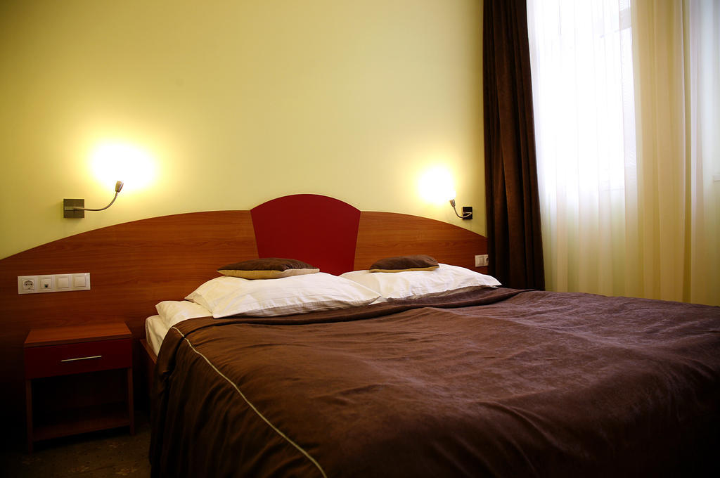 Hotel Perla Targu Mures Exterior photo